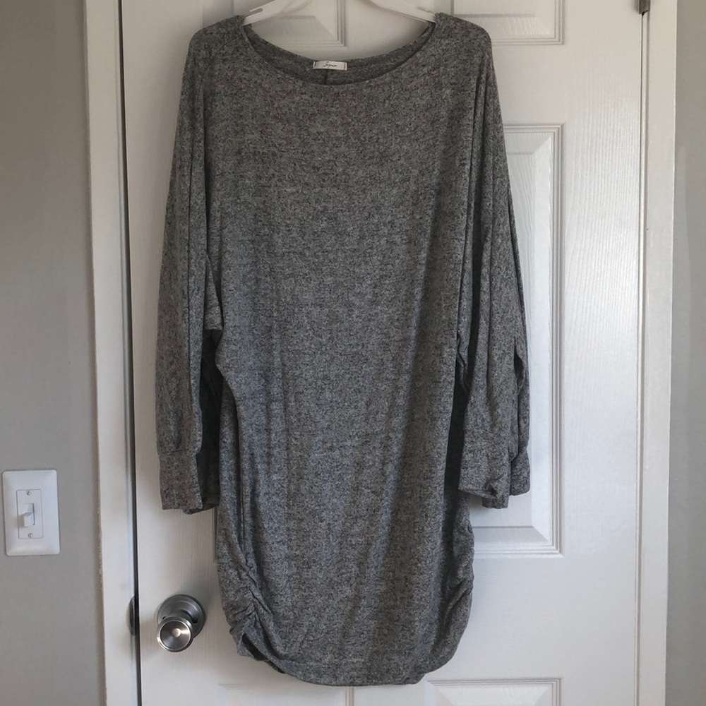 ‼️ 2 Left ‼️ Softest Oversized Long Sleeve Tunic - Picture 2 of 3